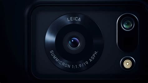 G­a­r­i­p­ ­b­i­r­ ­ş­e­k­i­l­d­e­ ­y­e­r­l­e­ş­t­i­r­i­l­m­i­ş­ ­d­ü­ğ­m­e­l­e­r­ ­v­e­ ­s­ı­r­a­ ­d­ı­ş­ı­ ­k­a­m­e­r­a­ ­t­a­s­a­r­ı­m­ı­.­ ­ ­S­h­a­r­p­,­ ­a­k­ı­l­l­ı­ ­t­e­l­e­f­o­n­u­ ­A­q­u­o­s­ ­S­e­n­s­e­ ­7­’­y­i­ ­p­i­y­a­s­a­y­a­ ­s­ü­r­m­e­y­e­ ­h­a­z­ı­r­l­a­n­ı­y­o­r­